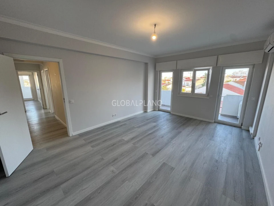 Apartamento T3 para Venda em Portimão Foto 10