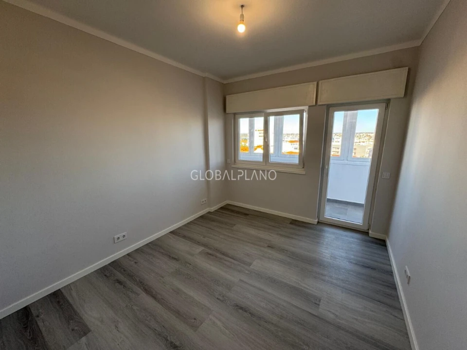 Apartamento T3 para Venda em Portimão Foto 18