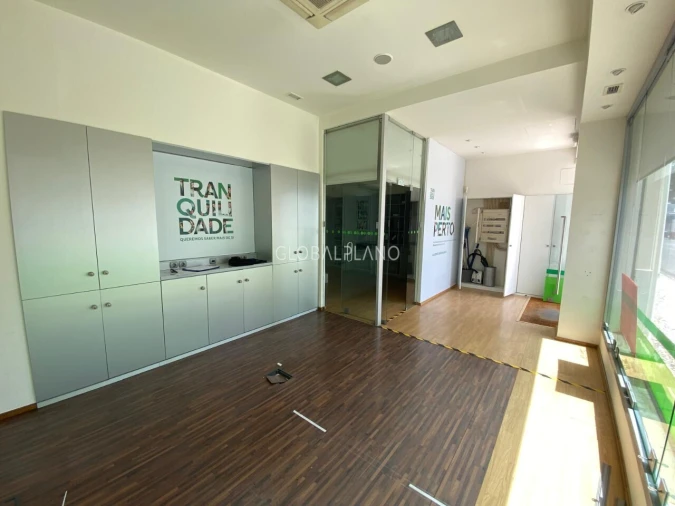 Loja para Venda em Lagoa e Carvoeiro