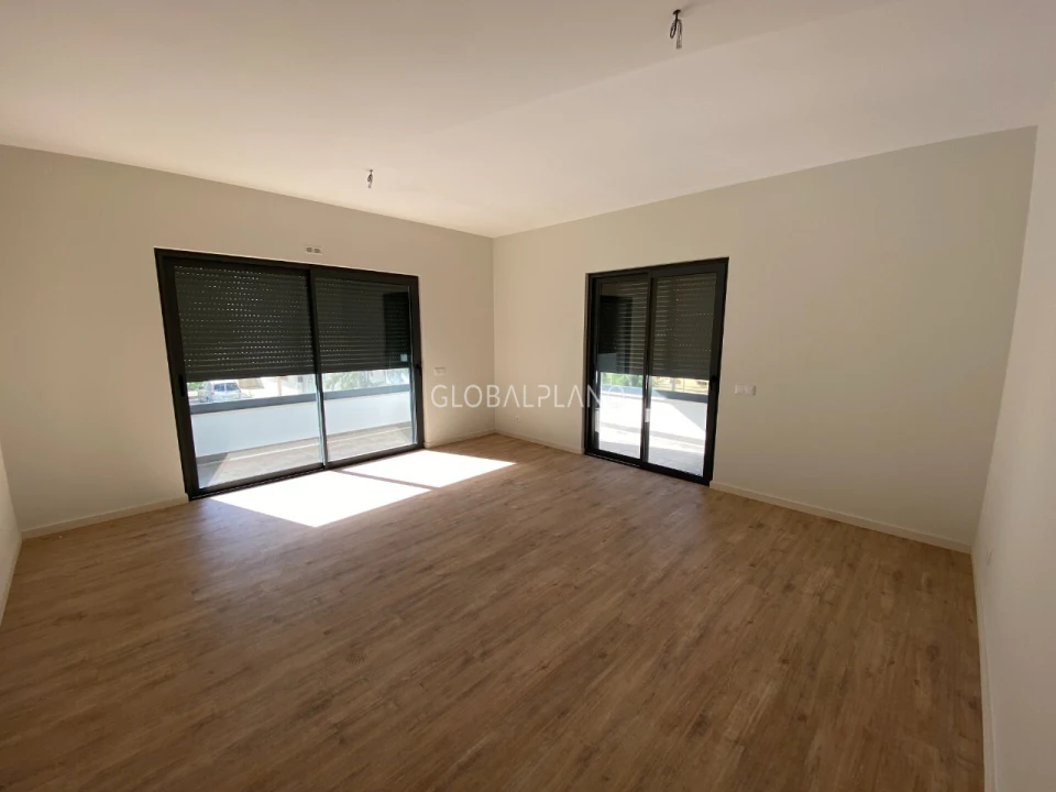 Apartamento T4 para Venda em Portimão Foto 2