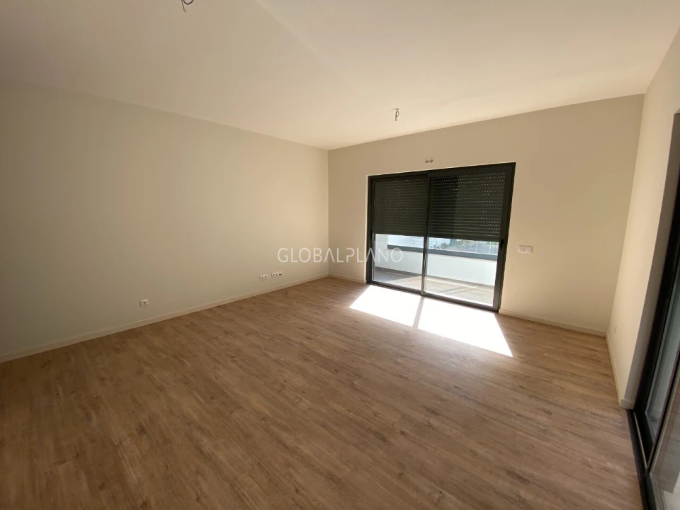 Apartamento T4 para Venda em Portimão Foto 9