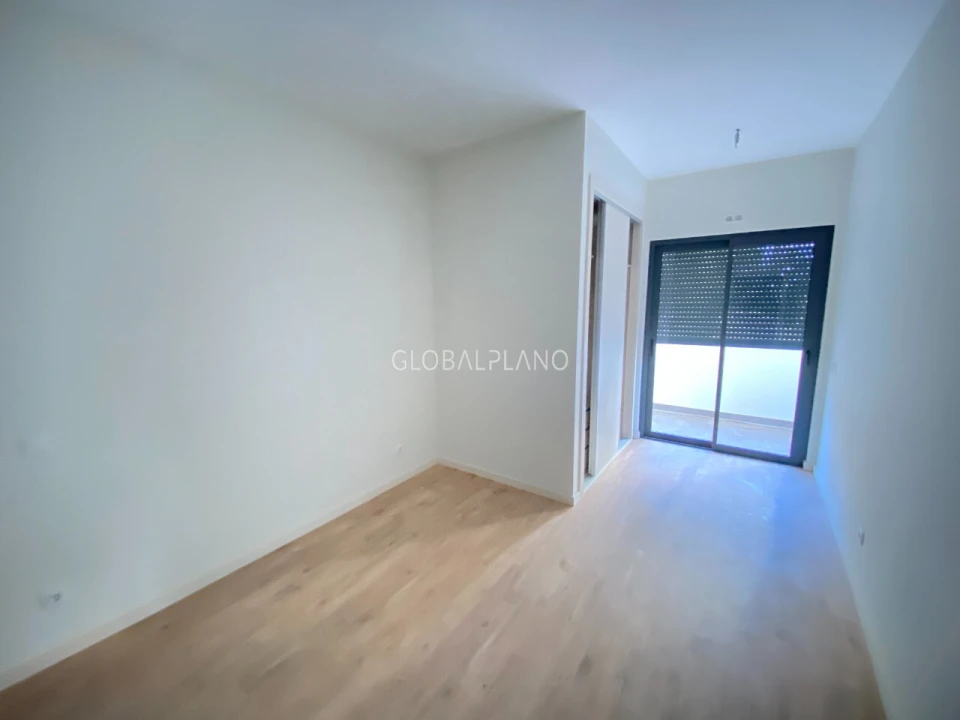 Apartamento T4 para Venda em Portimão Foto 6