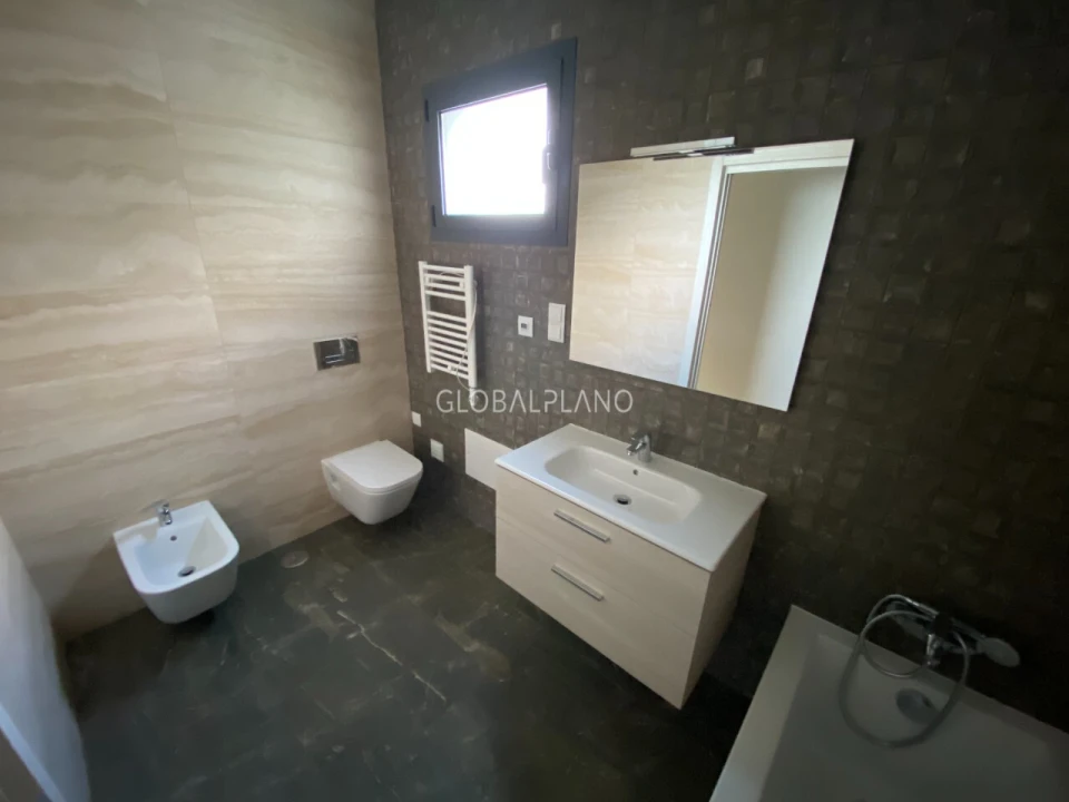 Apartamento T4 para Venda em Portimão Foto 8