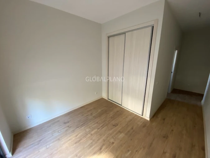 Apartamento T4 para Venda em Portimão Foto 14
