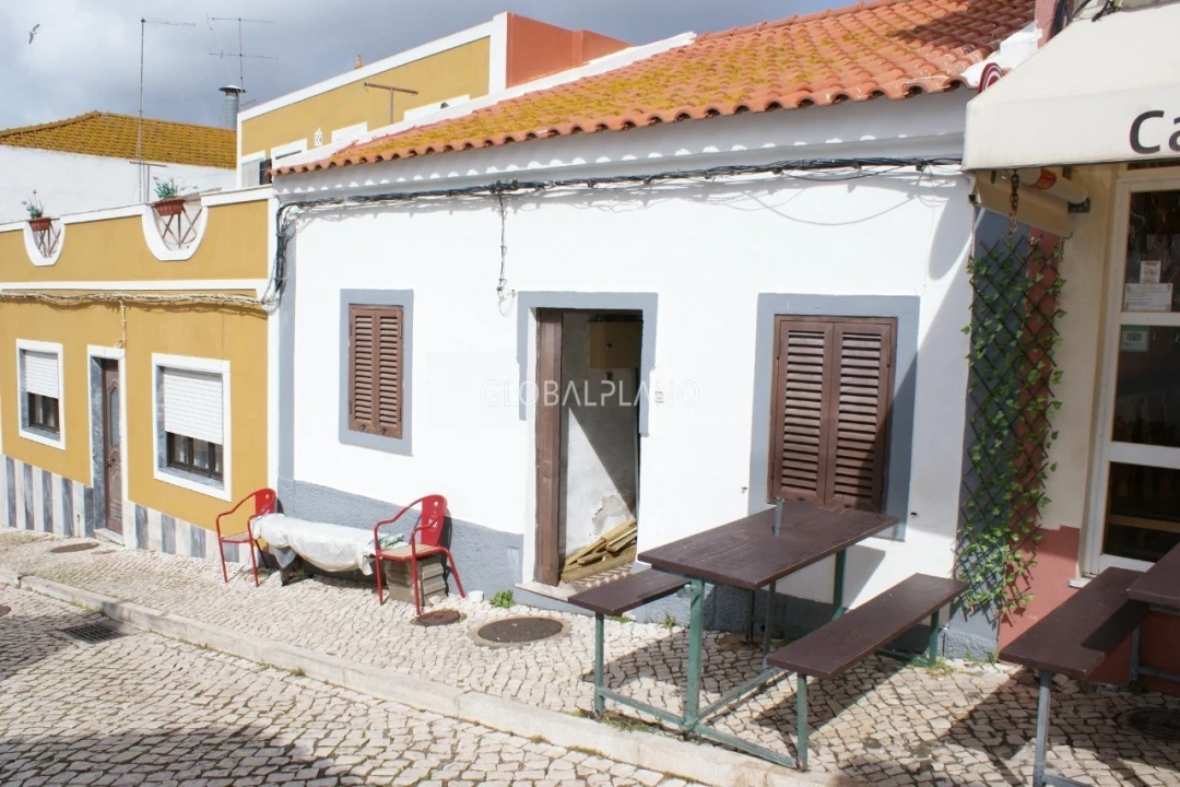 Moradia T2 para Venda em Alvor Foto 1