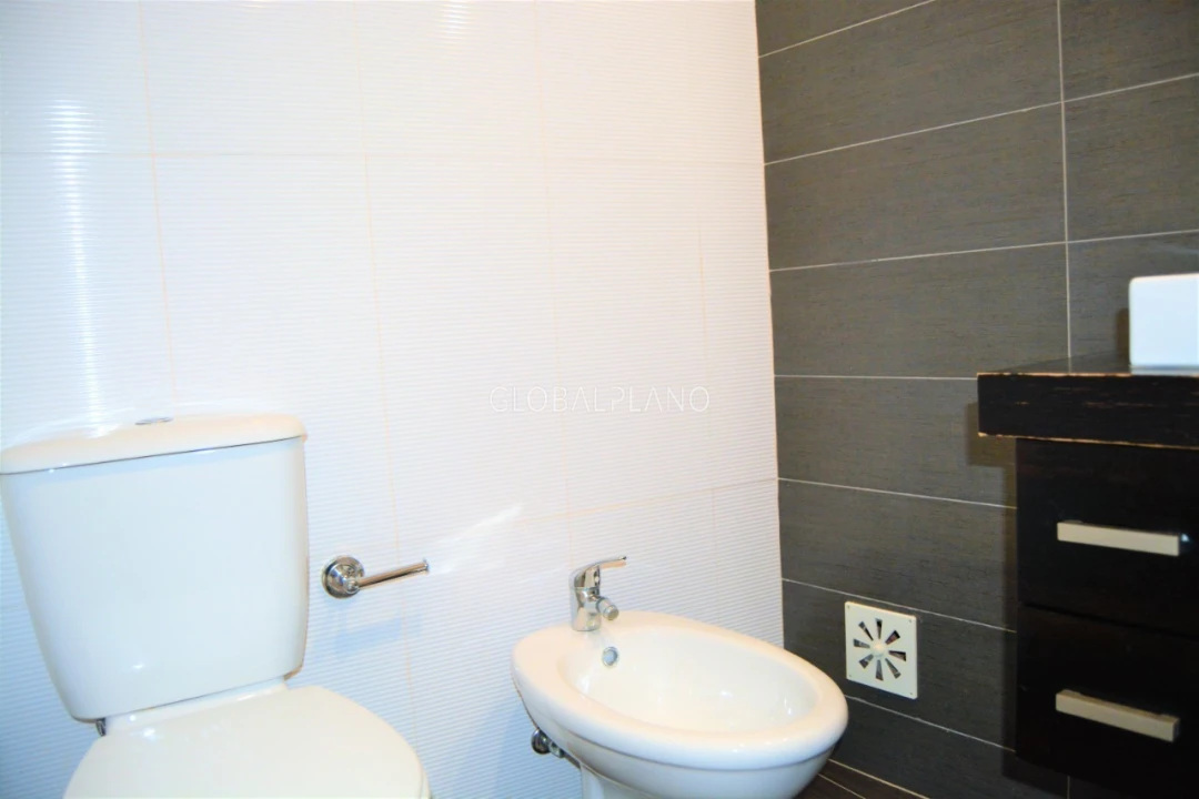 Apartamento T4 para Venda em Portimão Foto 30