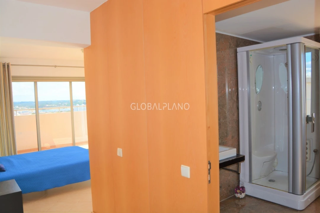 Apartamento T4 para Venda em Portimão Foto 19