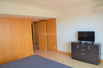 Apartamento T4 para Venda em Portimão