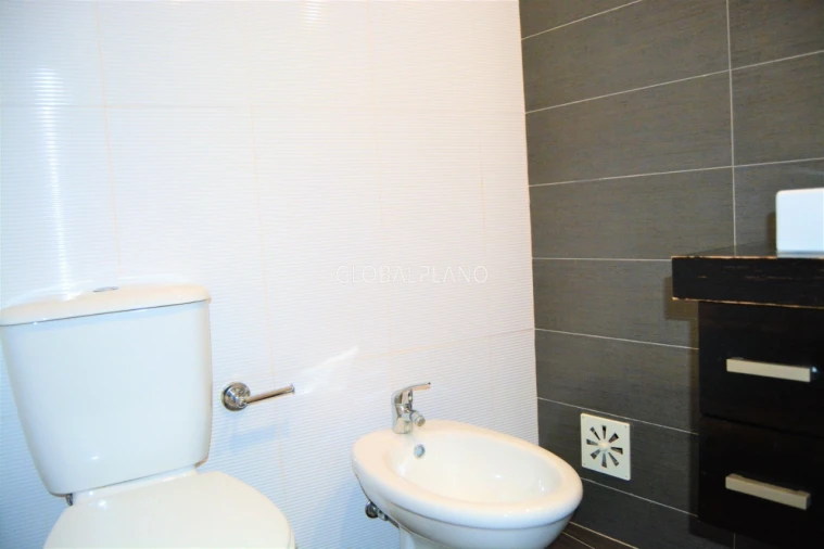 Apartamento T4 para Venda em Portimão Foto 30