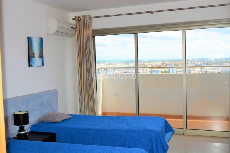 Apartamento T4 para Venda em Portimão Foto 16