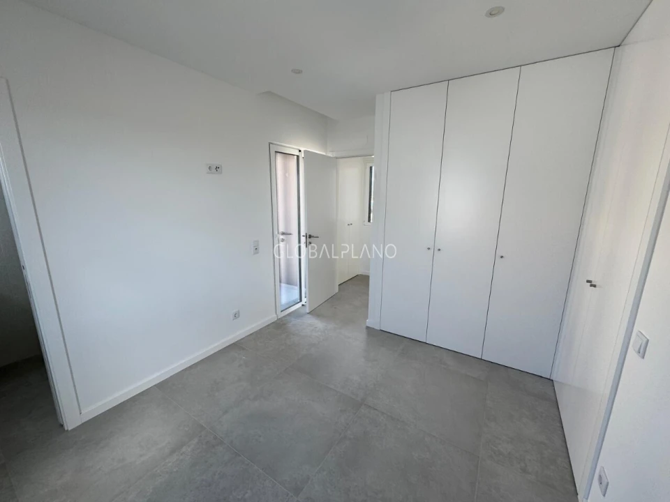 Moradia T4 para Venda em Mexilhoeira Grande Foto 20