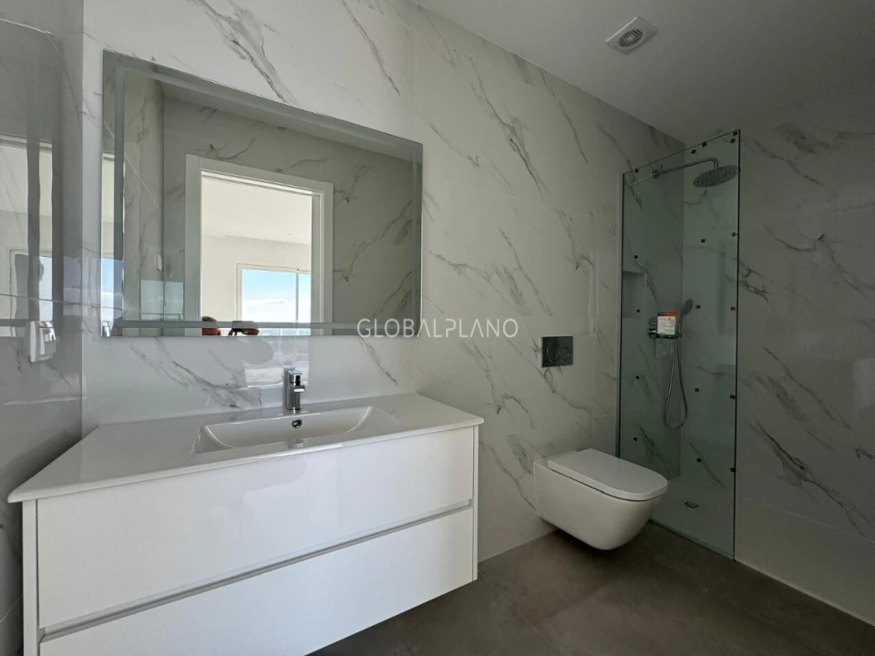 Moradia T4 para Venda em Mexilhoeira Grande Foto 15