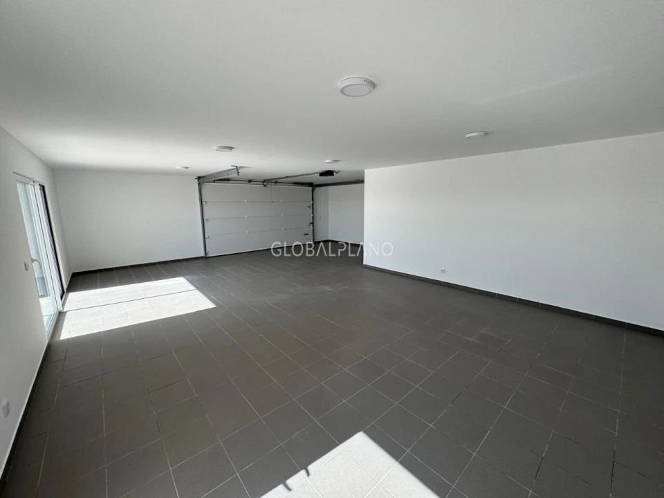 Moradia T4 para Venda em Mexilhoeira Grande Foto 30