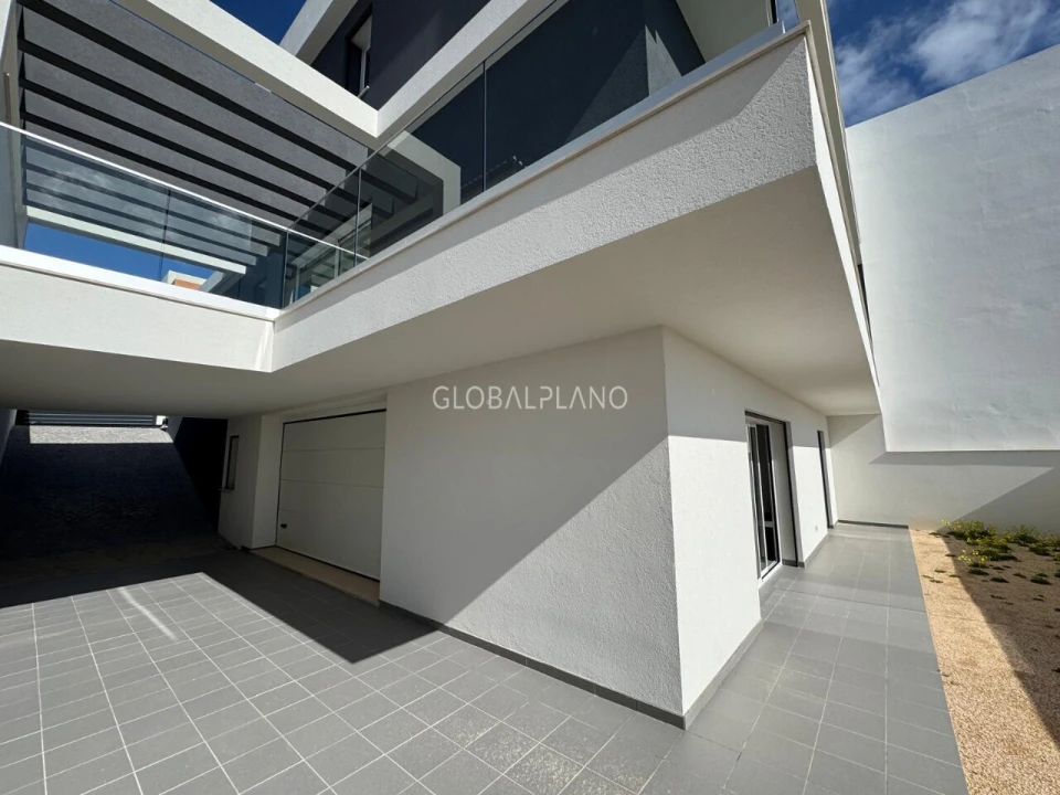 Moradia T4 para Venda em Mexilhoeira Grande Foto 28