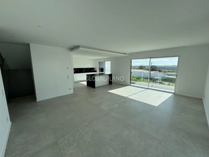 Moradia T4 para Venda em Mexilhoeira Grande Foto 4