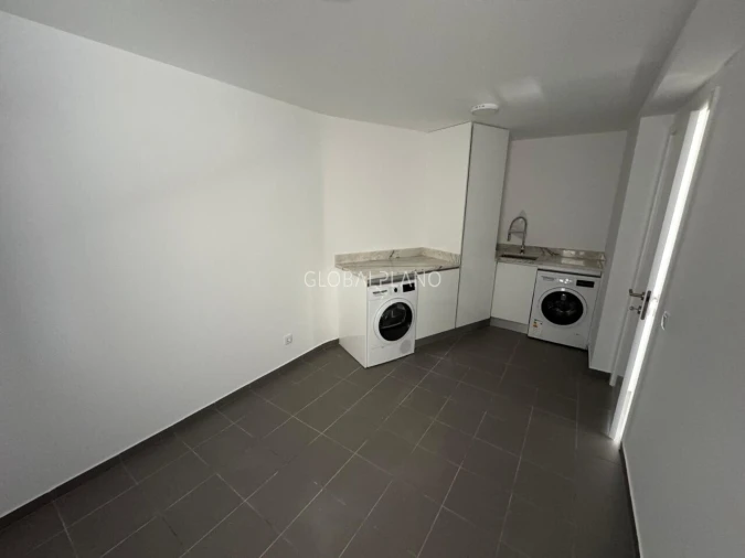 Moradia T4 para Venda em Mexilhoeira Grande Foto 25