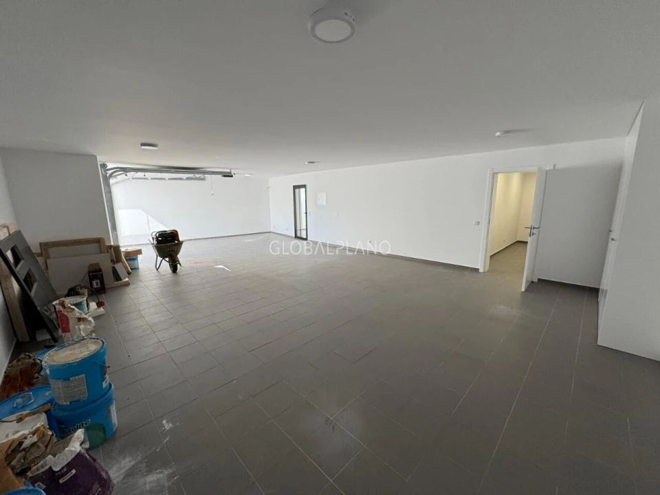 Moradia T4 para Venda em Mexilhoeira Grande Foto 26