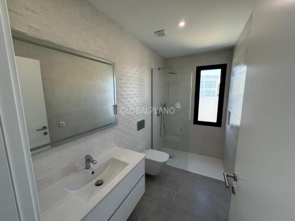 Moradia T4 para Venda em Mexilhoeira Grande Foto 15