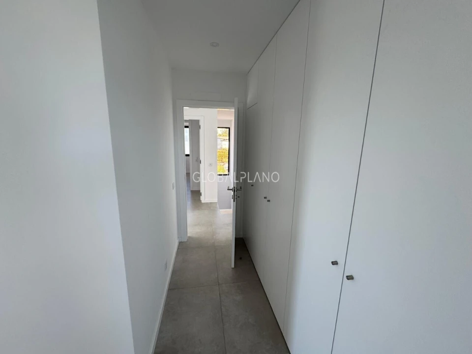 Moradia T4 para Venda em Mexilhoeira Grande Foto 23