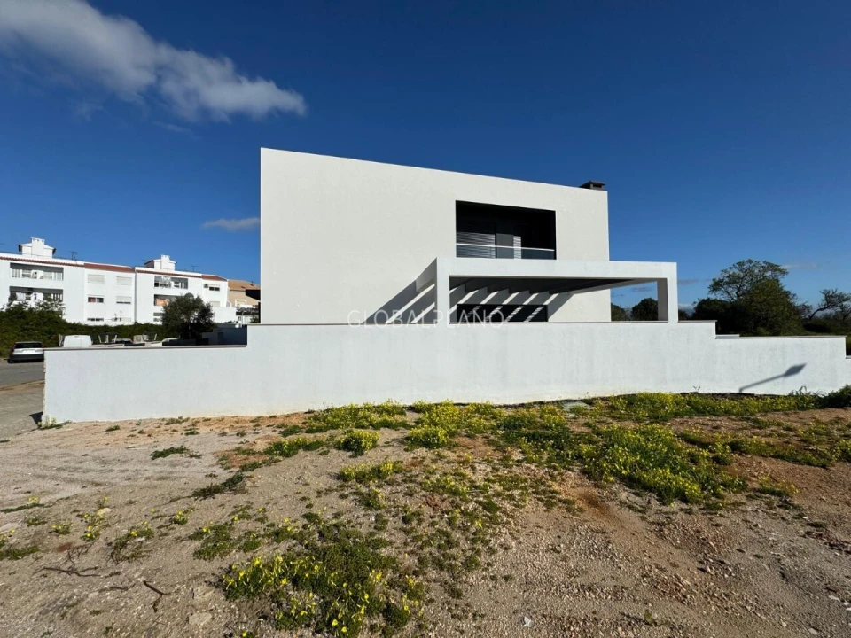 Moradia T4 para Venda em Mexilhoeira Grande Foto 2