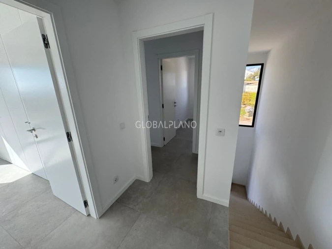 Moradia T4 para Venda em Mexilhoeira Grande Foto 24