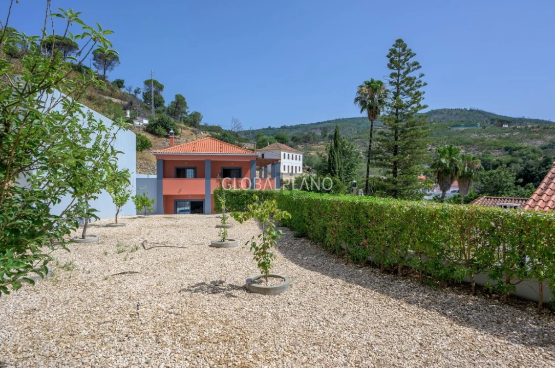 Moradia T3 para Venda em Monchique Foto 24