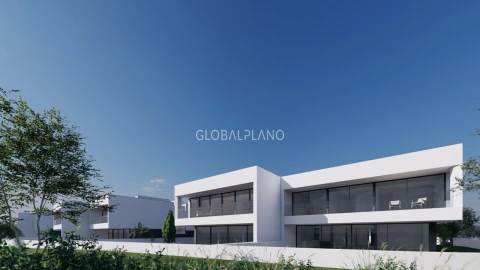 Moradia T4 para Venda em Lagos (São Sebastião e Santa Maria)