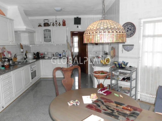 Moradia T4 para Venda em Alvor Foto 4