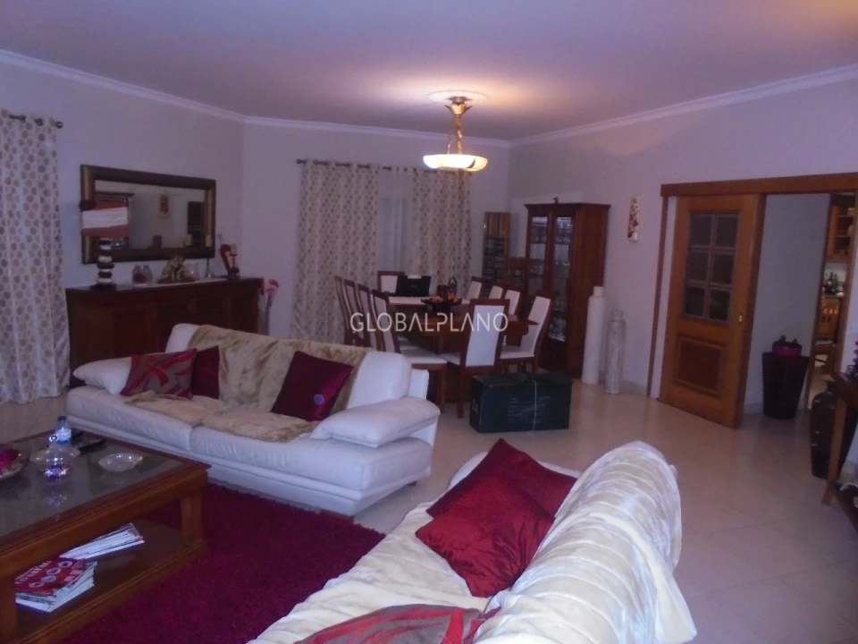 Moradia T4 para Venda em Albufeira e Olhos de Água Foto 5