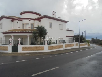 Moradia T4 para Venda em Albufeira e Olhos de Água