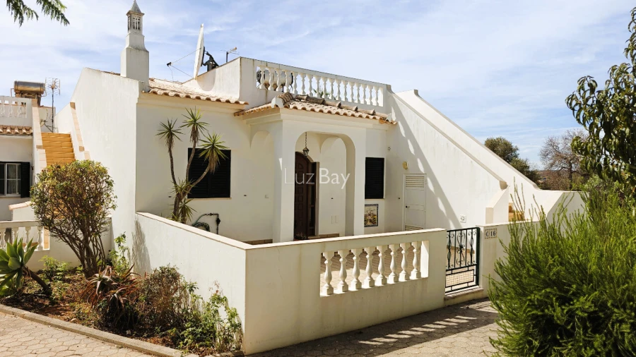 Moradia T2 para Venda em Bensafrim e Barão de São João Foto 3