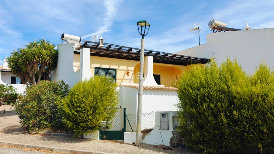 Moradia T2 para Venda em Bensafrim e Barão de São João Foto 4