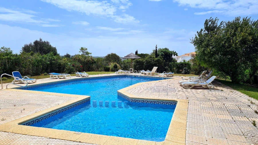 Moradia T2 para Venda em Bensafrim e Barão de São João Foto 2