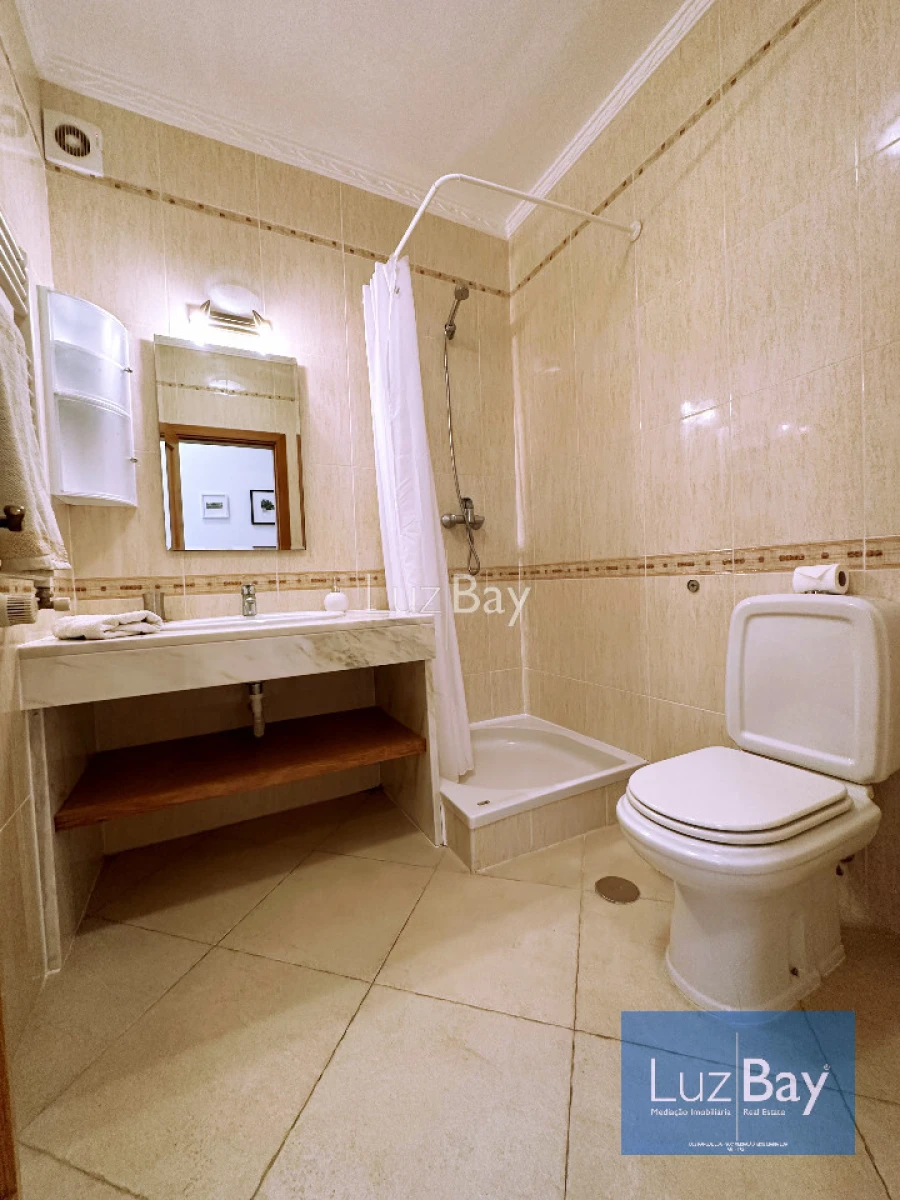 Apartamento T2 para Venda em Budens Foto 10