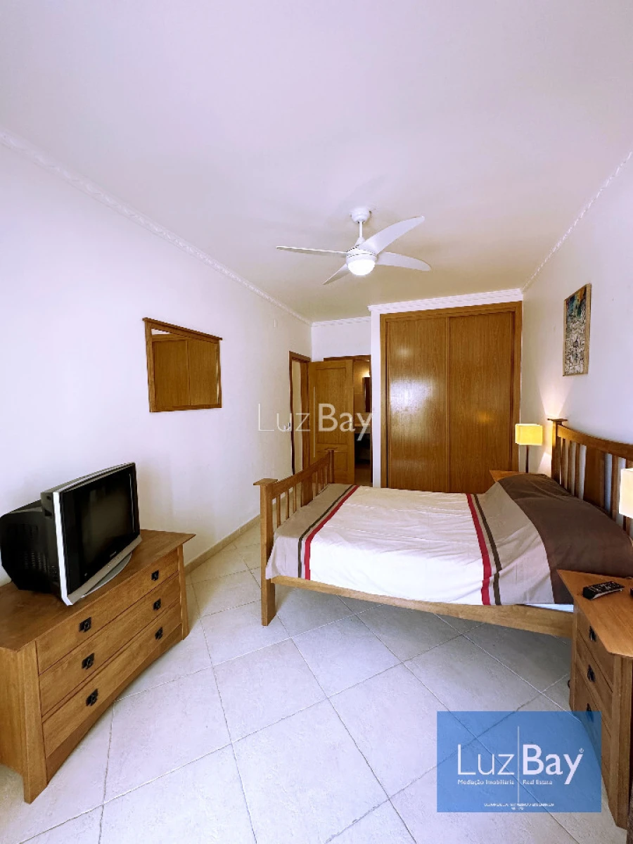 Apartamento T2 para Venda em Budens Foto 15