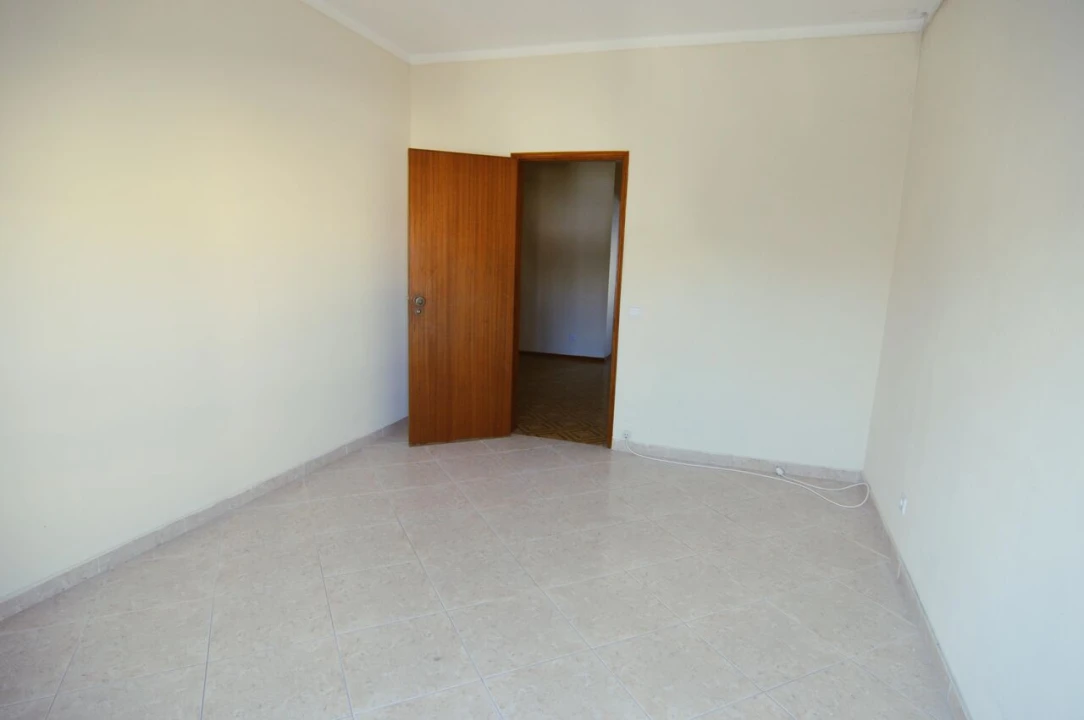 Moradia T3 para Venda em Olhão Foto 13