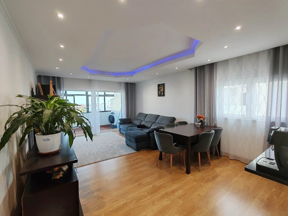 Apartamento T2 para Venda em Albufeira e Olhos de Água Foto 2