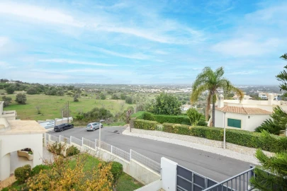 Moradia T6 para Venda em Albufeira e Olhos de Água