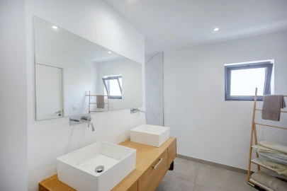 Moradia T6 para Venda em Albufeira e Olhos de Água