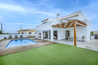 Moradia T6 para Venda em Albufeira e Olhos de Água