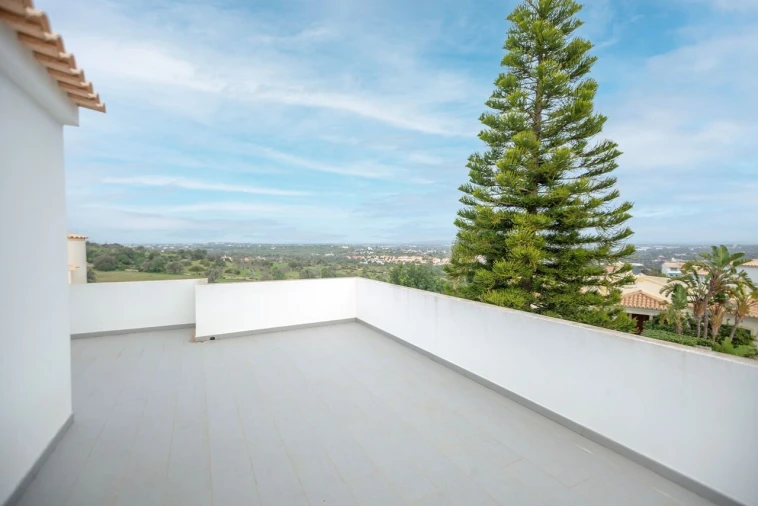 Moradia T6 para Venda em Albufeira e Olhos de Água Foto 13