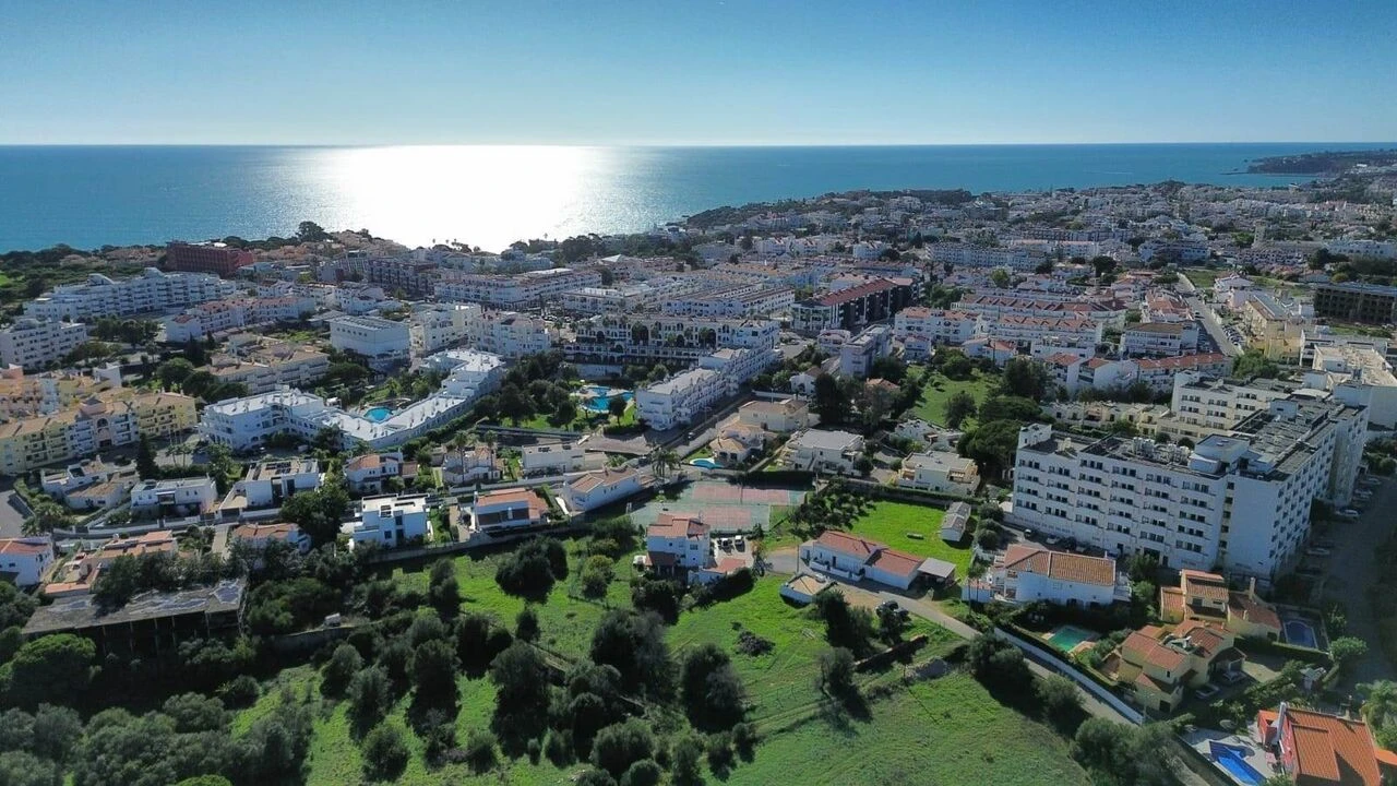 Terreno para Venda em Albufeira e Olhos de Água Foto 11