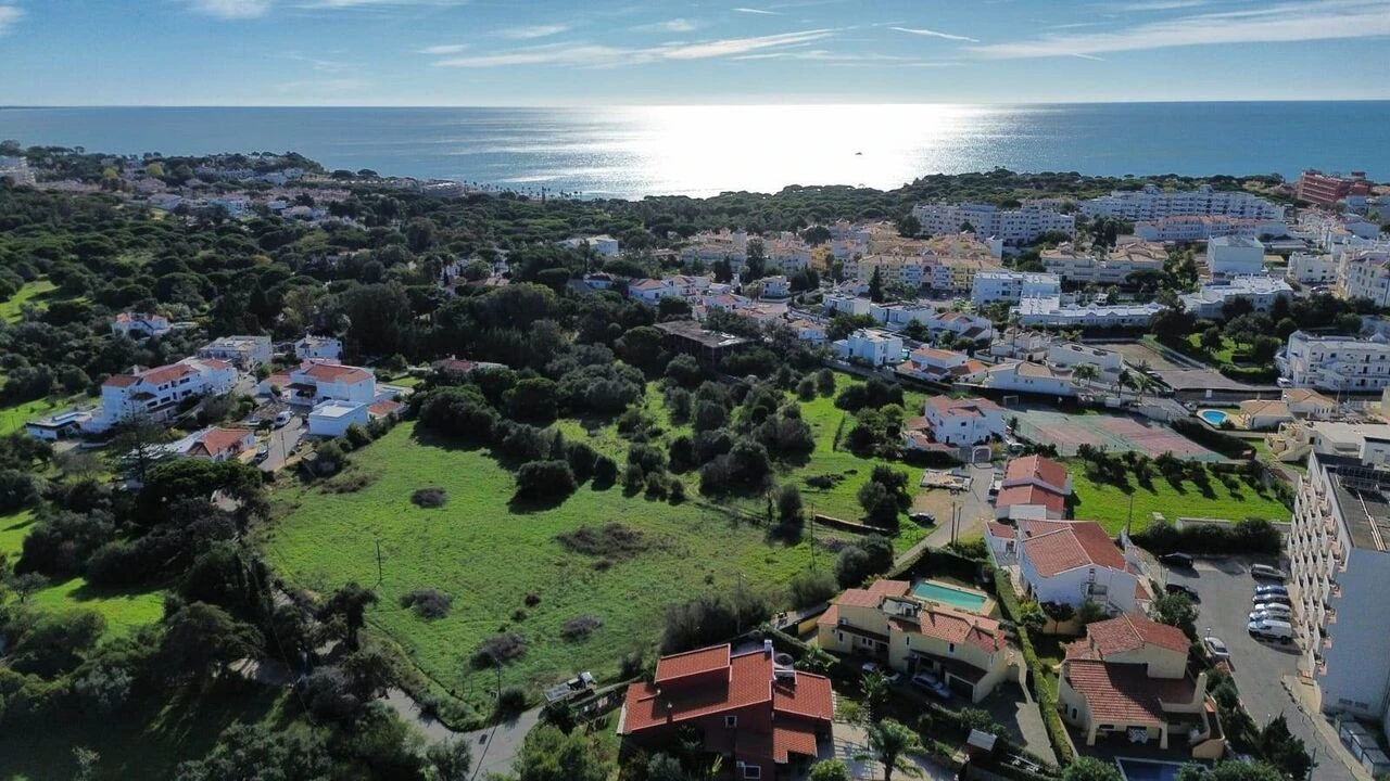 Terreno para Venda em Albufeira e Olhos de Água Foto 15