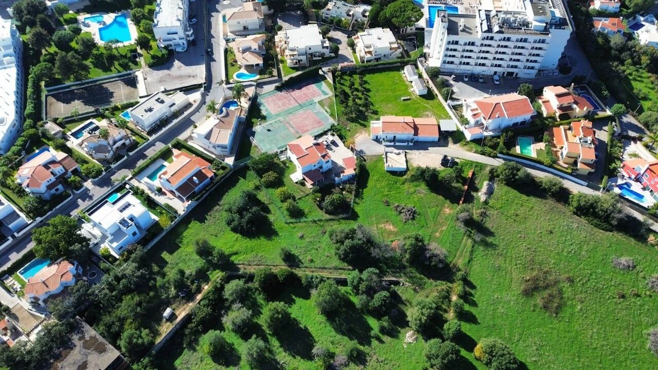 Terreno para Venda em Albufeira e Olhos de Água Foto 16