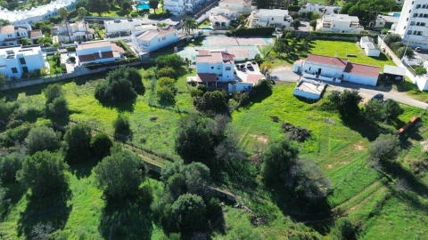 Terreno para Venda em Albufeira e Olhos de Água
