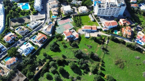 Terreno para Venda em Albufeira e Olhos de Água
