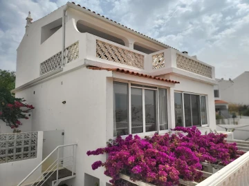 Moradia T3 para Venda em Albufeira e Olhos de Água