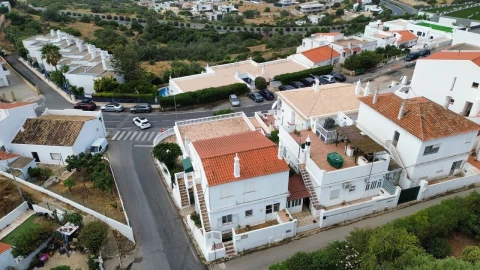 Moradia T3 para Venda em Albufeira e Olhos de Água
