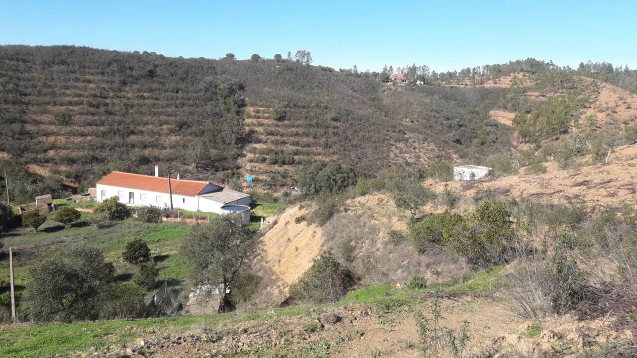 Moradia T3 para Venda em São Bartolomeu de Messines Foto 15