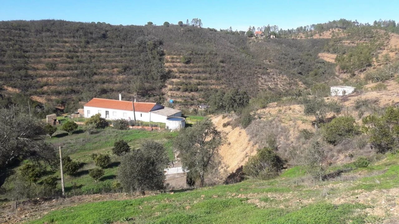 Moradia T3 para Venda em São Bartolomeu de Messines Foto 24